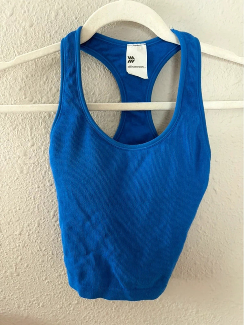 All in motion blue seamless cropped tank size XS